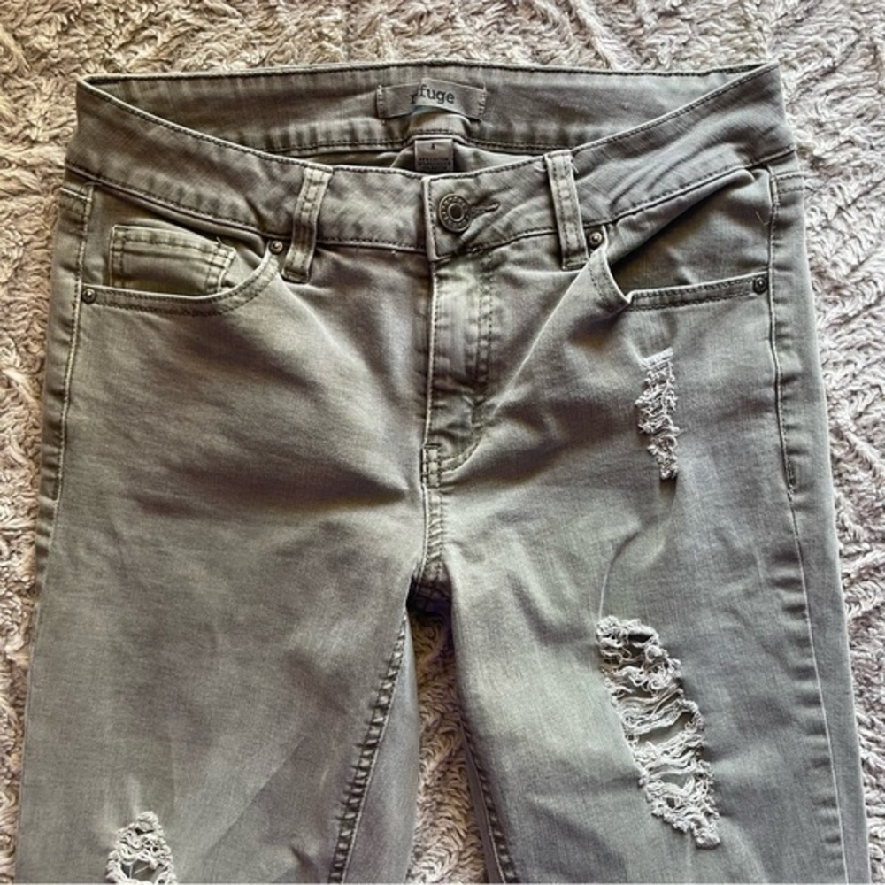 4 for 16$ Distressed Refuge Skinny Jeans - Picture 3 of 12